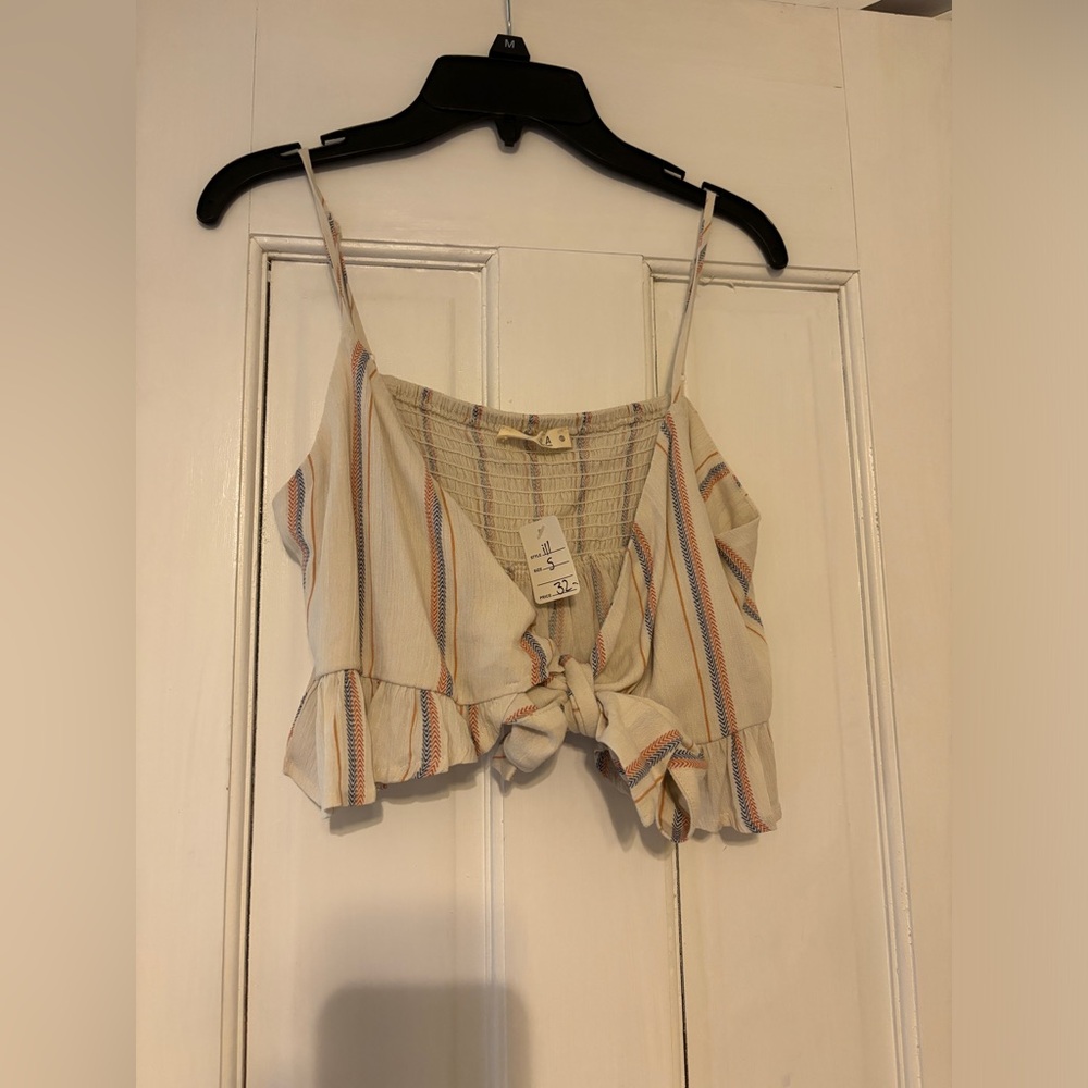 white patterned top and skirt boutique